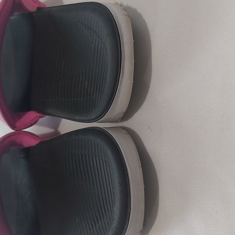 Nike Black and Pink Slides.Size 12 Childrens  . - Picture 3 of 5
